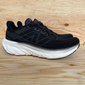 New Balance Fresh foam Women’s running shoes black size 7